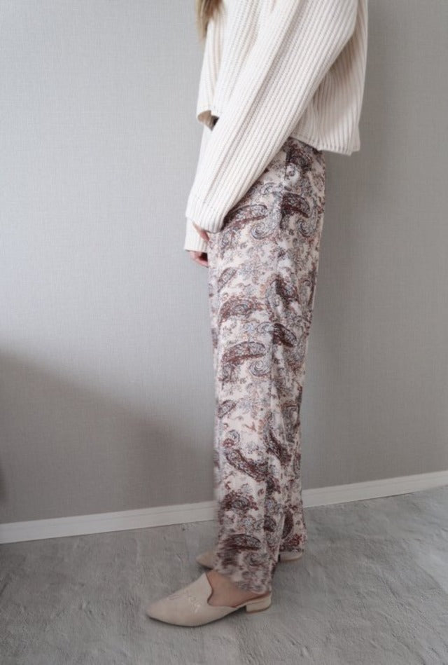 ペイズリー柄ストレートパンツ