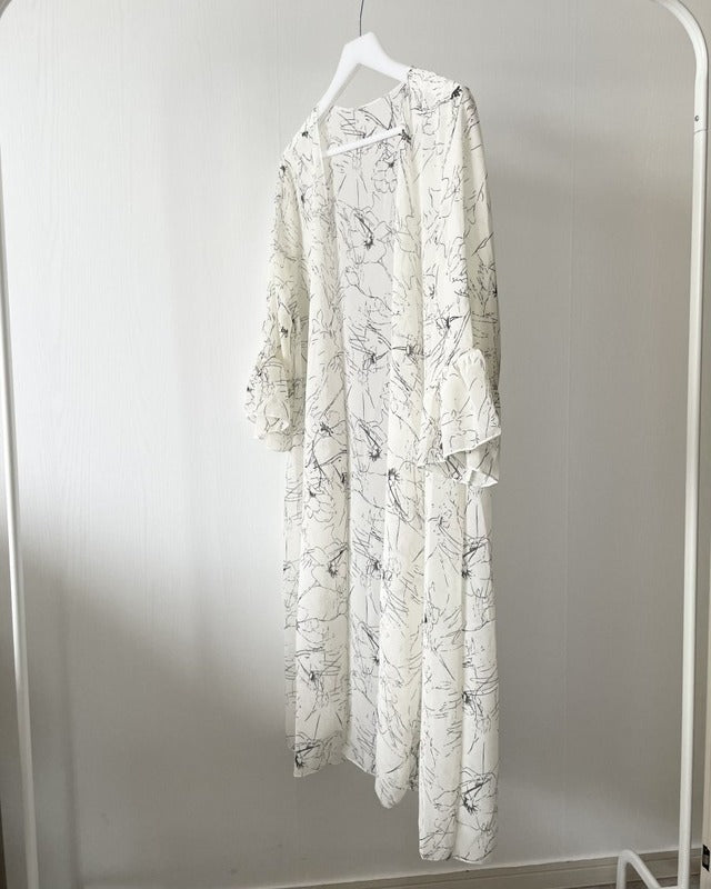 モノトーン花柄シフォンシャツ