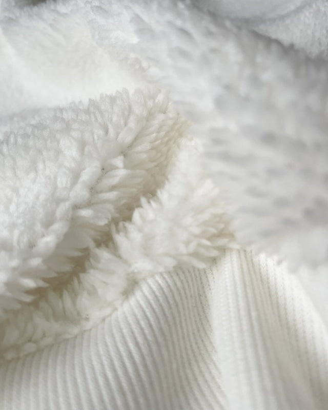 シャギー刺繍プルオーバー