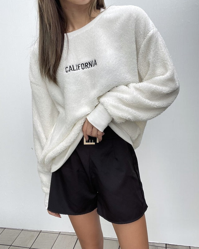 シャギー刺繍プルオーバー