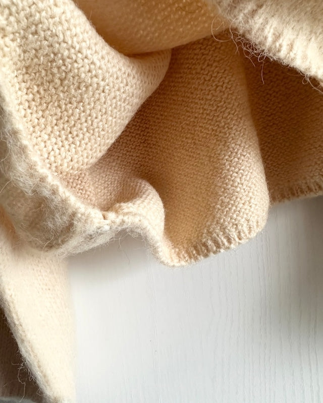 ロゴインターシャニットプルオーバー