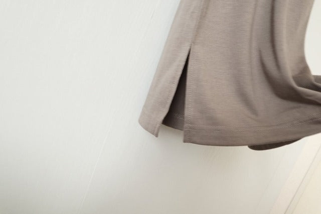 キーネックワンピース