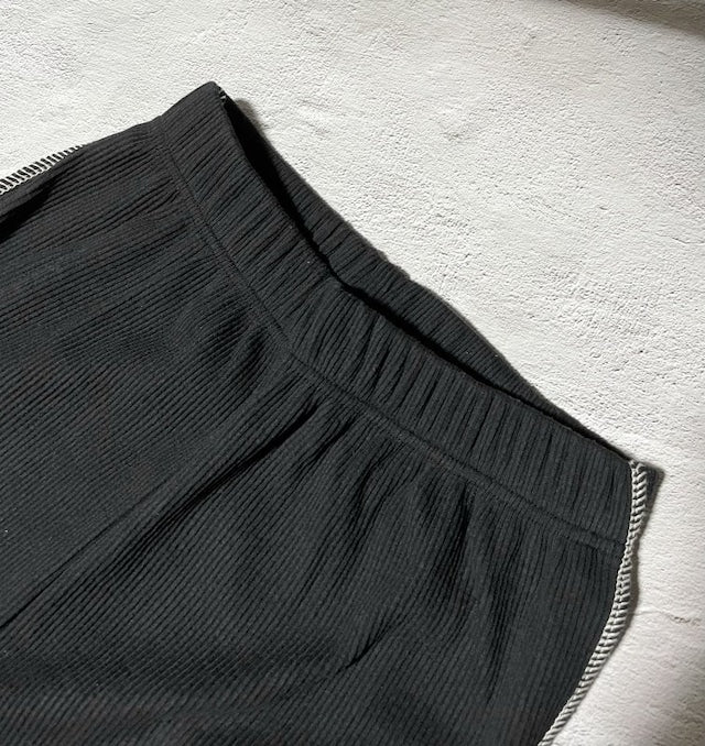 アウトシームテレコパンツ