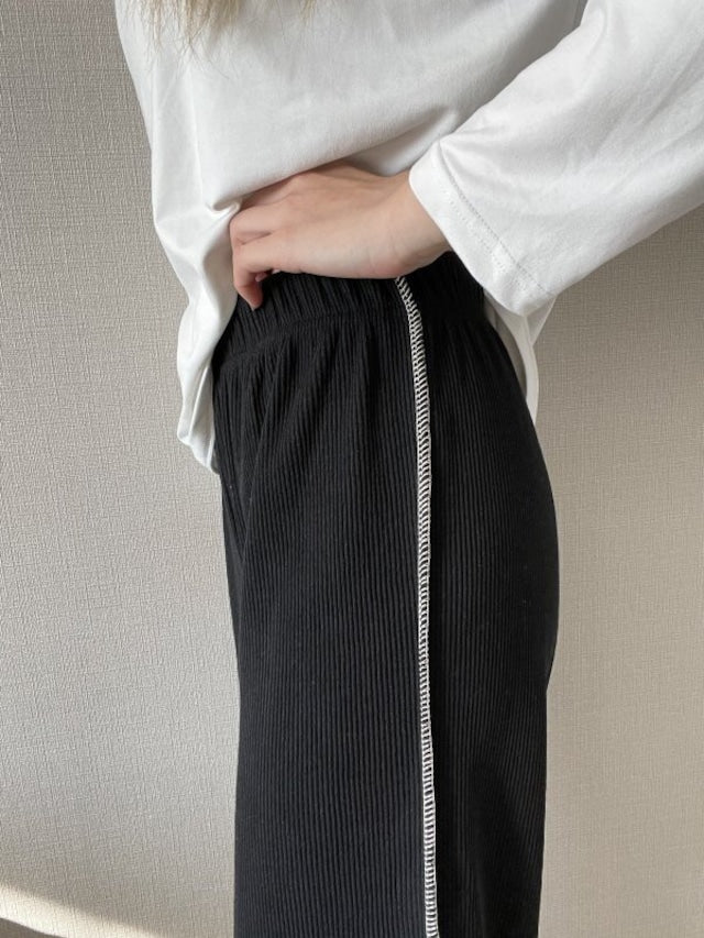 アウトシームテレコパンツ