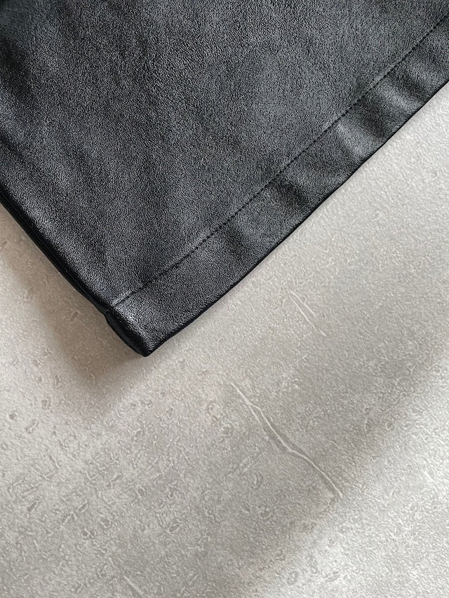 フェイクレザーパンツ