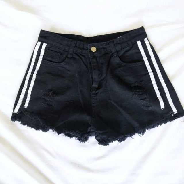 ラインショートパンツ