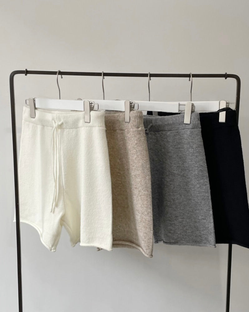 ウール混ニットショートパンツ