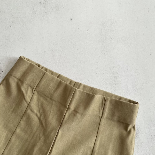 ジッパースリムパンツ