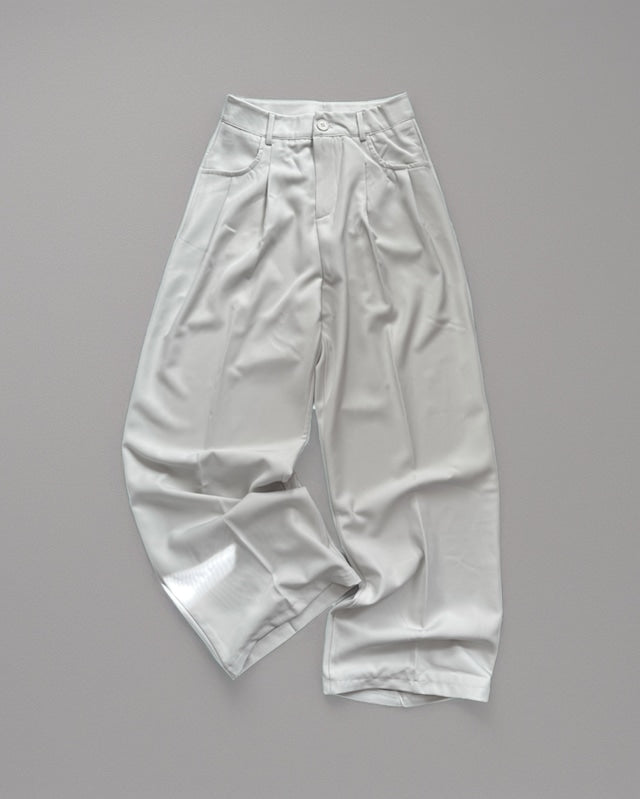 タックデザインワイドパンツ