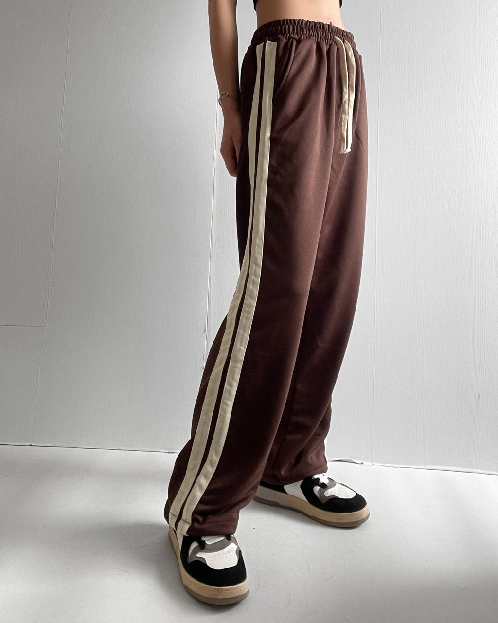 ライントラックパンツ