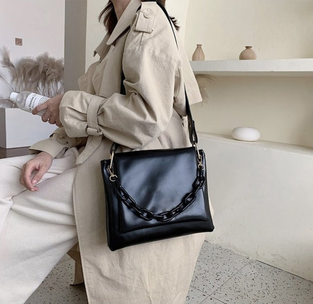 エコレザーチェーンバッグ