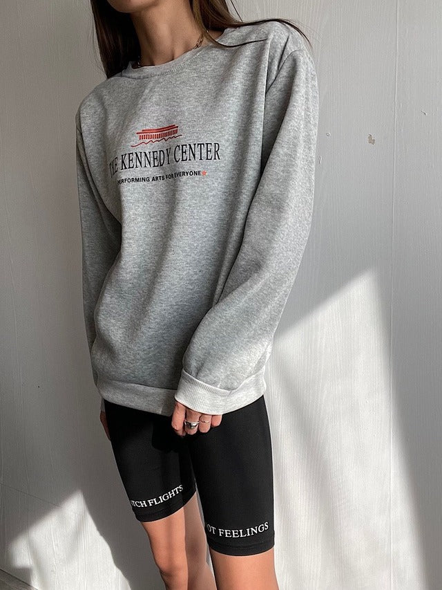 英字ロゴプルオーバー