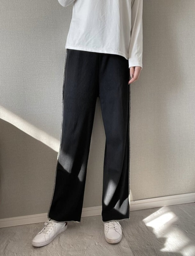 アウトシームテレコパンツ