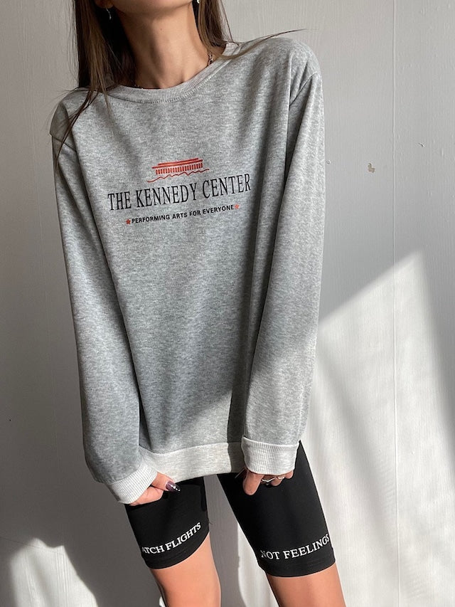 英字ロゴプルオーバー