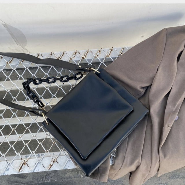 エコレザーチェーンバッグ