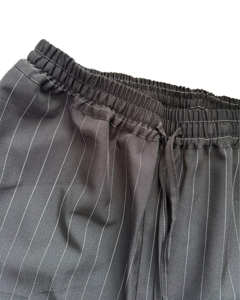 ピンストライプ配色ストレートパンツ