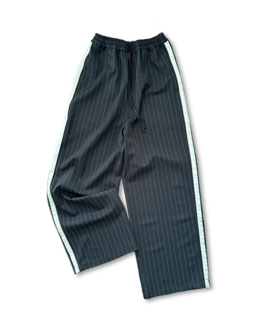 ピンストライプ配色ストレートパンツ