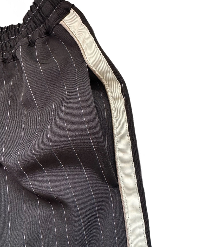 ピンストライプ配色ストレートパンツ