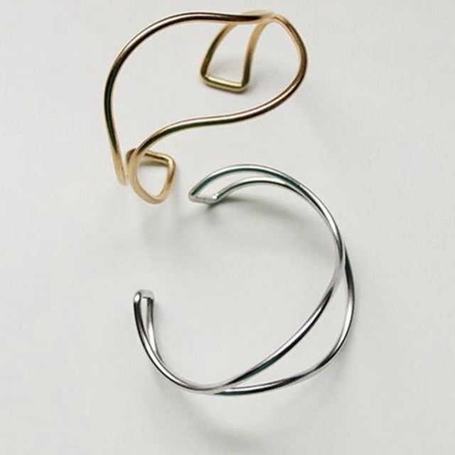 二連ウェーブバングル