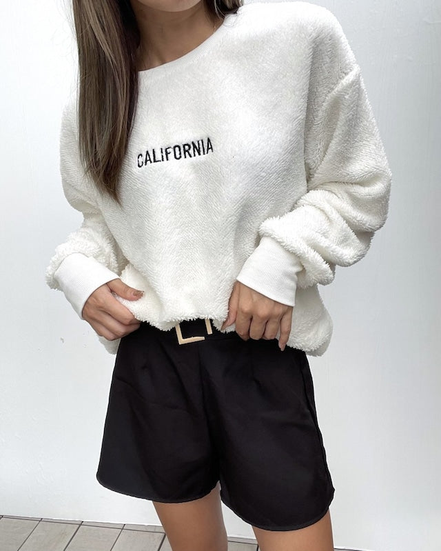 シャギー刺繍プルオーバー