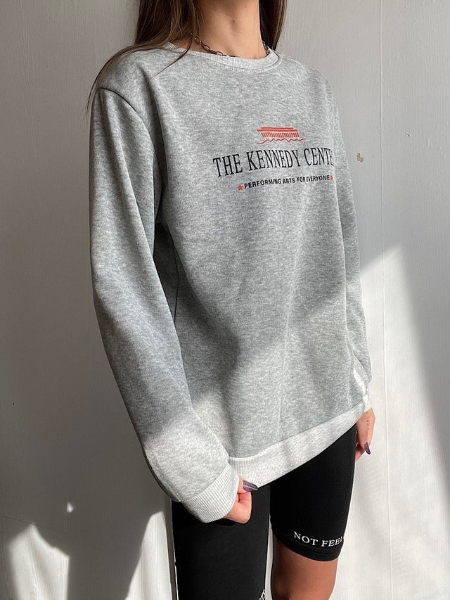 英字ロゴプルオーバー