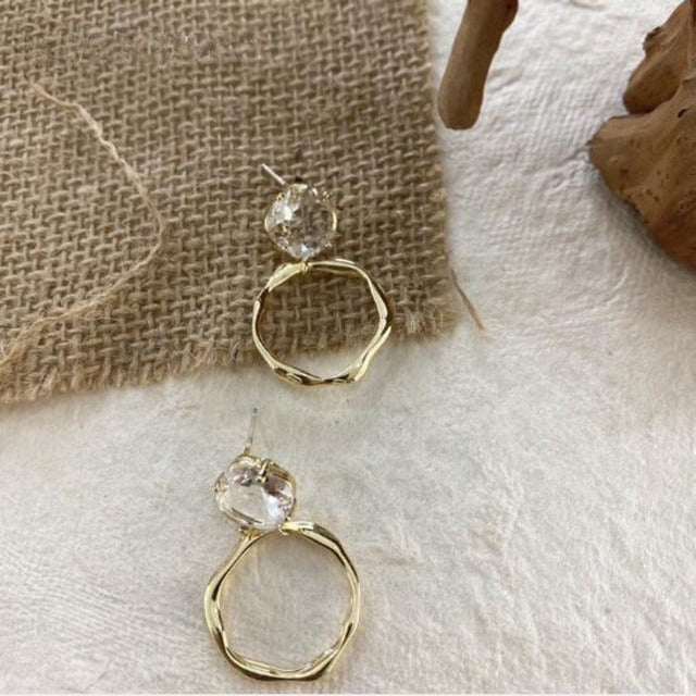 サークルストーンピアス