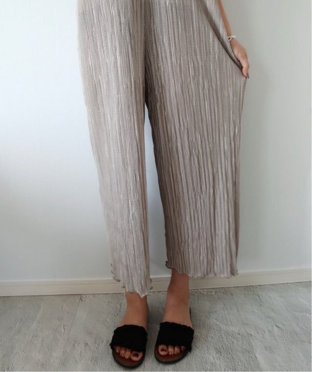 プリーツオールインワン