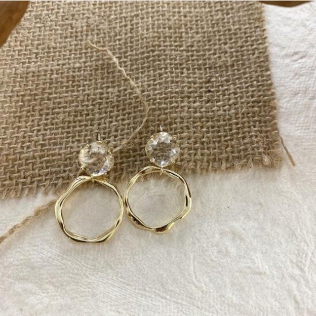 サークルストーンピアス