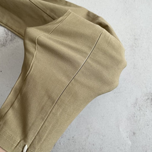 ジッパースリムパンツ