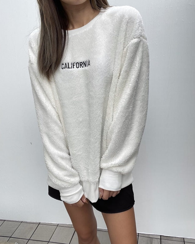 シャギー刺繍プルオーバー