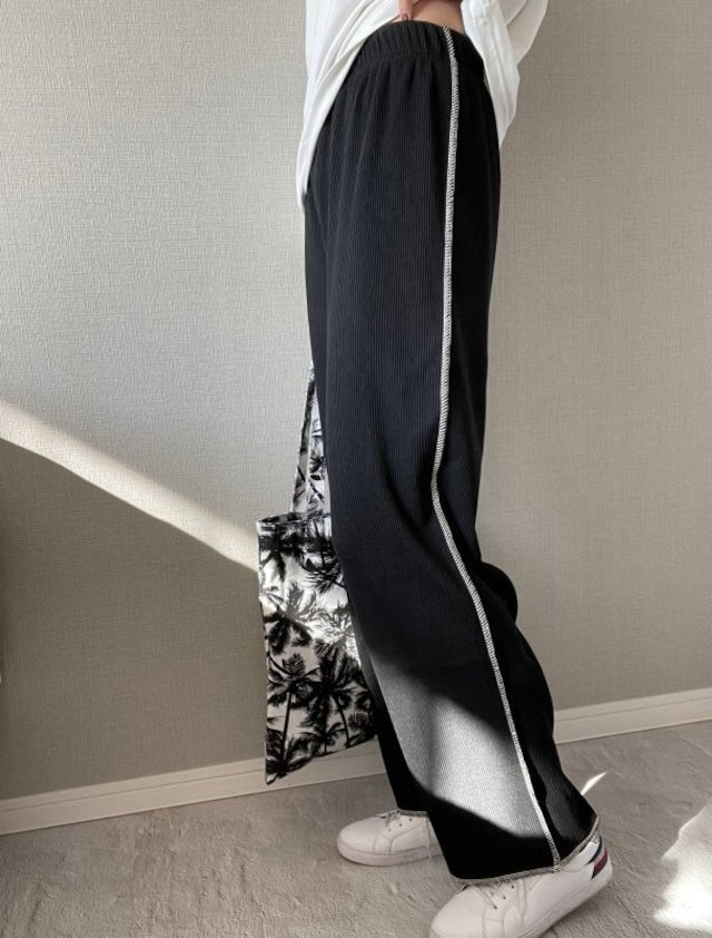 アウトシームテレコパンツ