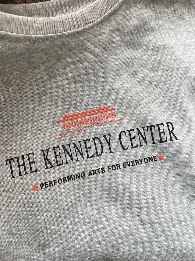 英字ロゴプルオーバー