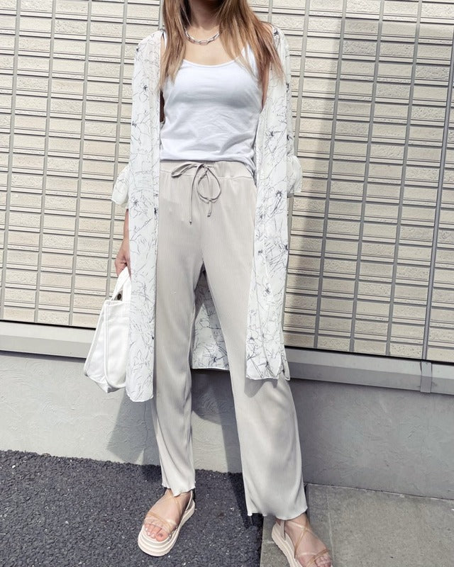 モノトーン花柄シフォンシャツ